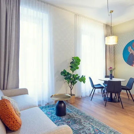 Appartement Leonart Living 14 *