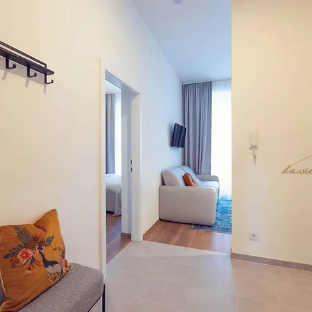 Leonart Living 14 *